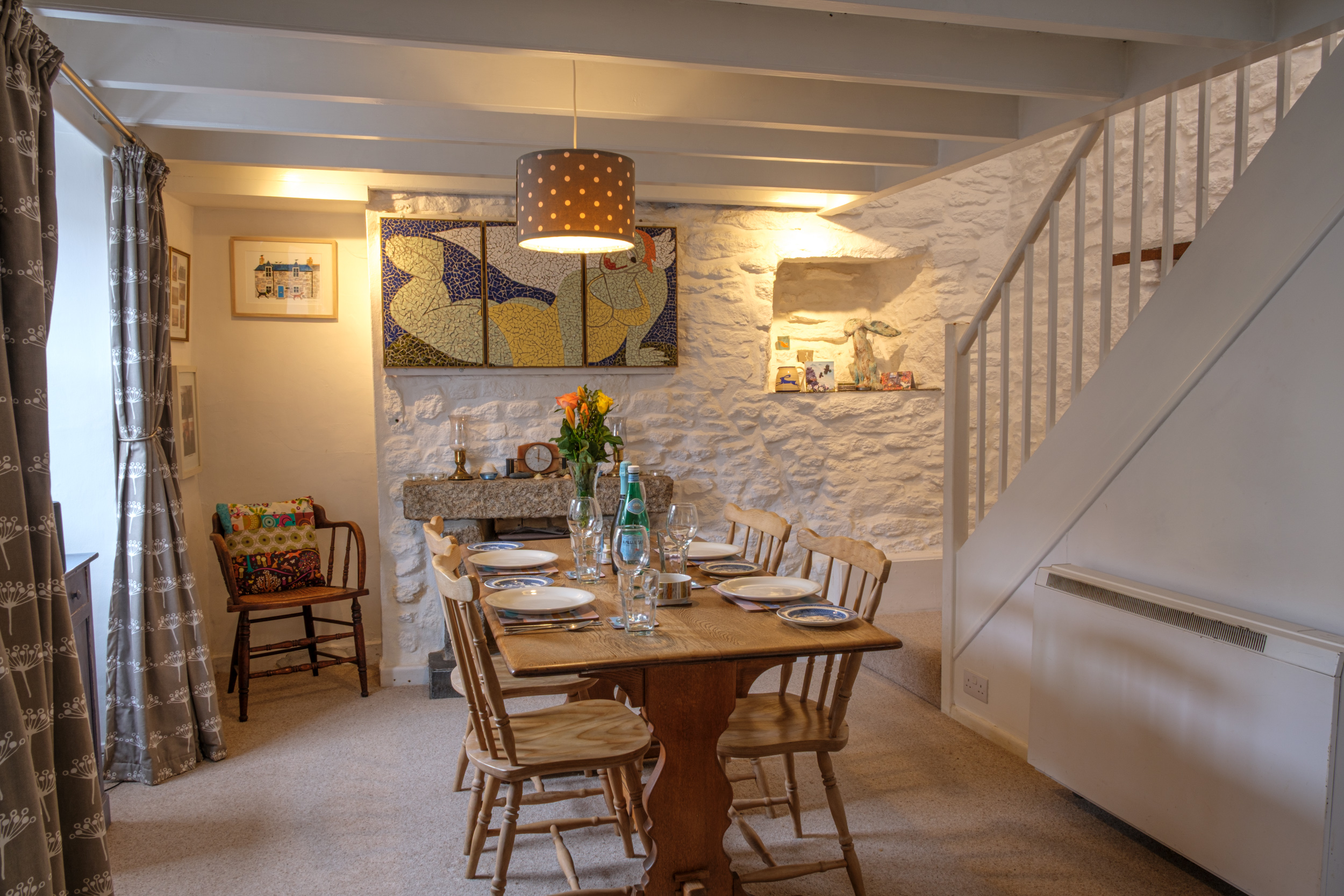 The dining area in Banjo Cottage on Cape Cornwall Street, St Just 30_09_24-2 (2500px)
